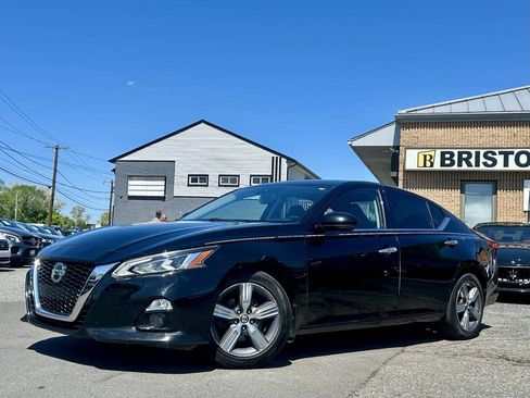 Used 2019 Nissan Altima 2.5 SV FWD image 3