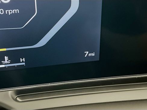 New 2025 Kia Carnival SX FWD image 18