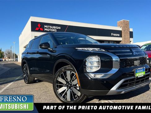 New 2026 Mitsubishi Outlander SE image 1