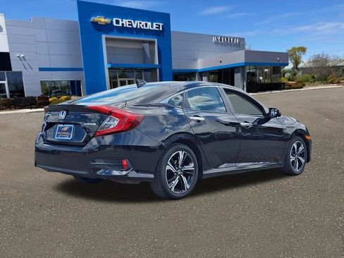 Used 2017 Honda Civic Touring image 25