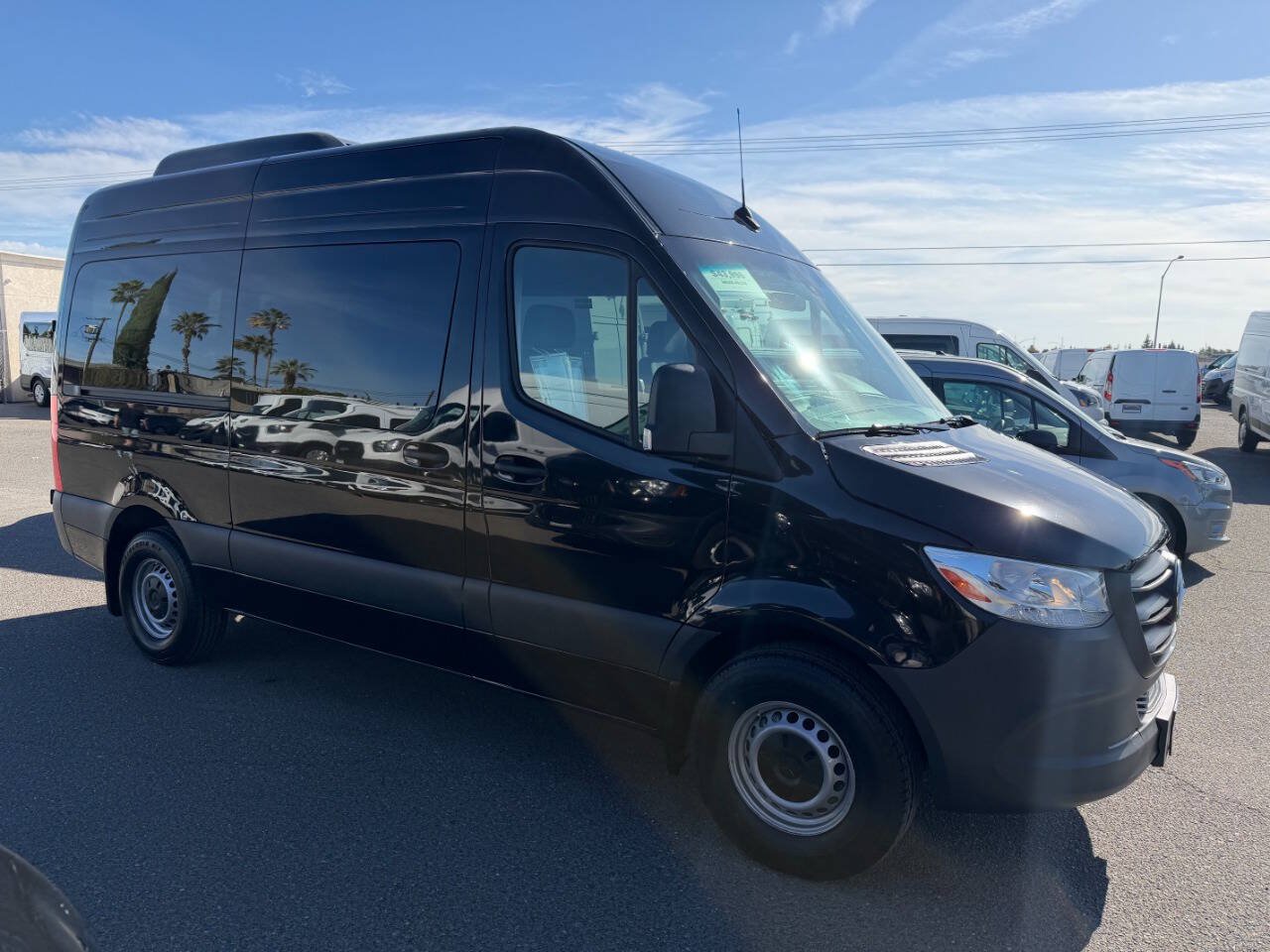 Used 2024 Mercedes-Benz Sprinter 2500 image 5