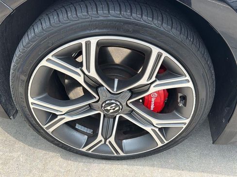 Used 2019 Kia Stinger GT2 AWD/4WD image 14