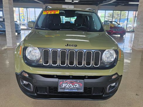 Used 2015 Jeep Renegade Latitude w/ Popular Equipment Group AWD/4WD image 2