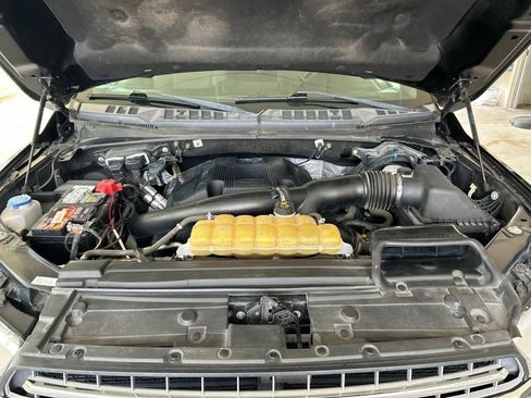 Used 2019 Ford F150 XLT w/ Equipment Group 302A Luxury AWD/4WD image 11