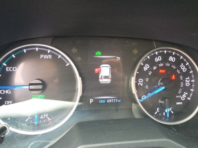 Used 2021 Toyota RAV4 LE AWD/4WD image 12