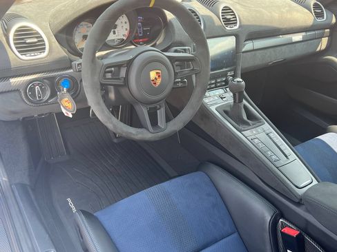 Used 2025 Porsche 718 Cayman GT4 RS w/ Weissach Package RWD image 22