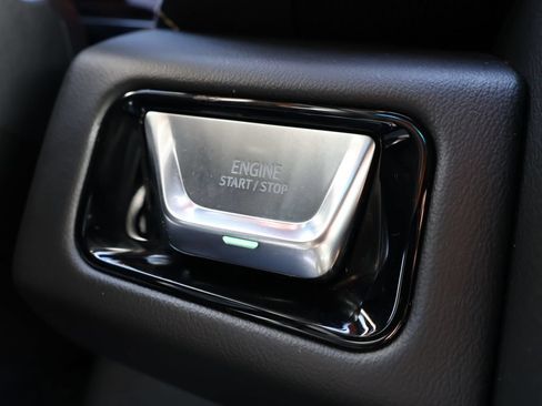 Used 2025 GMC Yukon XL Elevation AWD/4WD image 22