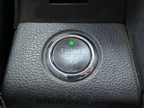 Used 2019 Ford F150 Lariat AWD/4WD image 19