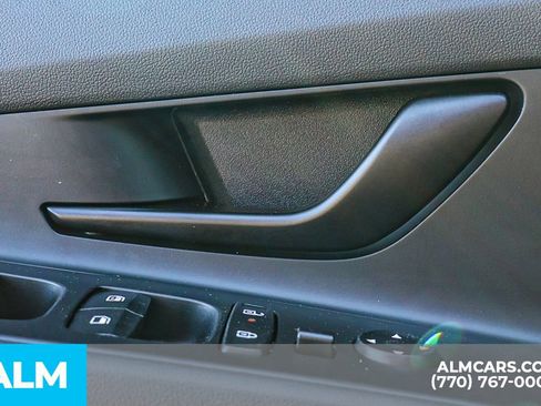Used 2025 Hyundai Elantra Sport FWD image 46