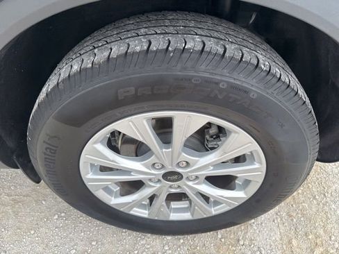 Used 2025 Ford Escape Active AWD/4WD image 10