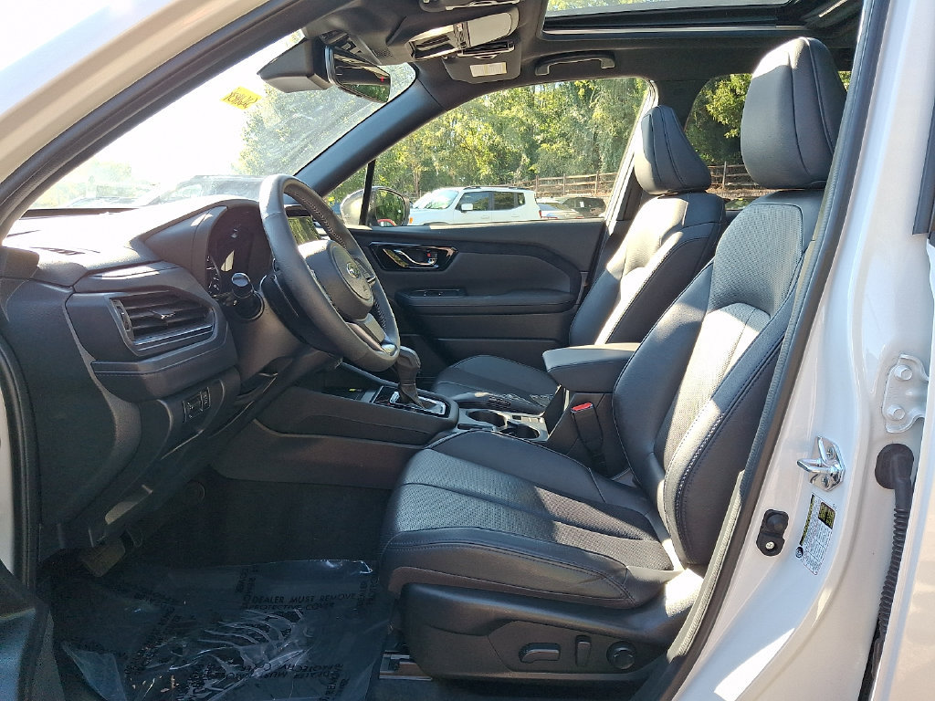 Used 2025 Subaru Forester Limited AWD/4WD image 15