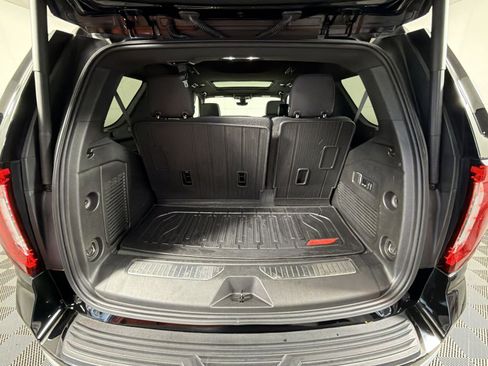 Used 2022 GMC Yukon Denali w/ Denali Premium Package image 26