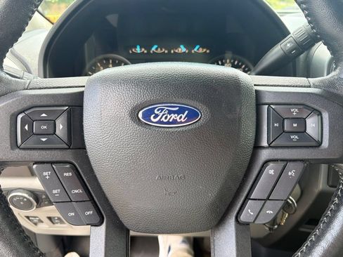 Used 2018 Ford F150 XLT w/ Equipment Group 301A Mid RWD image 5