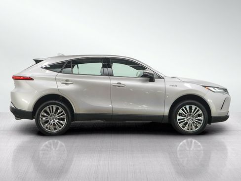 Used 2021 Toyota Venza Limited AWD/4WD image 7