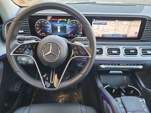 Used 2025 Mercedes-Benz GLE 350 4MATIC image 25
