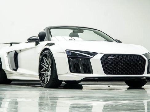 Used 2018 Audi R8 V10 AWD/4WD image 4