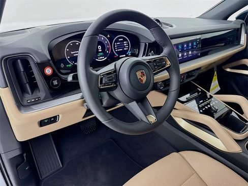 New 2026 Porsche Cayenne E-Hybrid image 4