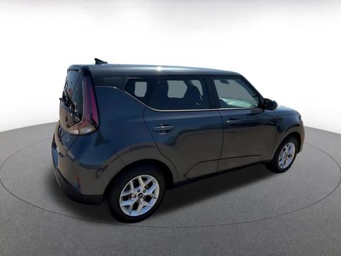 Used 2025 Kia Soul LX w/ LX Technology Package FWD image 15