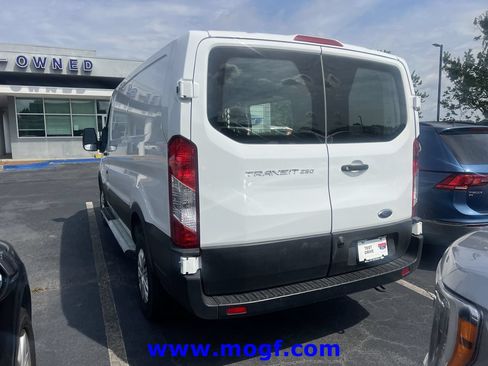 Used 2025 Ford Transit 250 Low Roof w/ Exterior Upgrade Package RWD image 2
