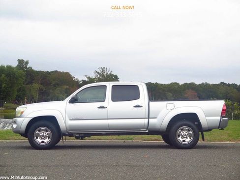 Used 2005 Toyota Tacoma 4x4 Double Cab image 2