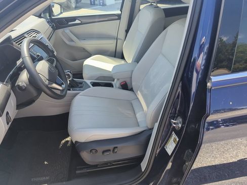 Used 2023 Volkswagen Tiguan SE FWD image 8