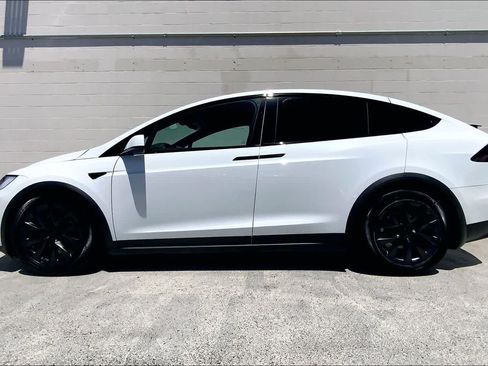 Used 2022 Tesla Model X Plaid AWD/4WD image 3