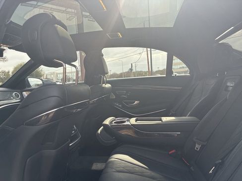 Used 2019 Mercedes-Benz S 560 Sedan image 20
