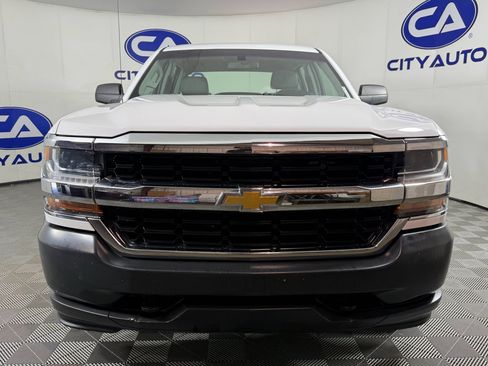 Used 2018 Chevrolet Silverado 1500 W/T w/ Trailering Package image 2