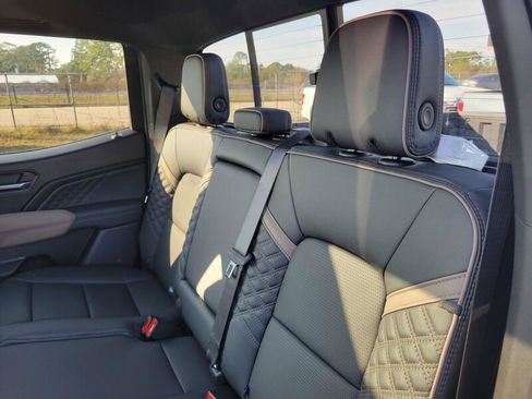 New 2026 GMC Canyon Denali image 25