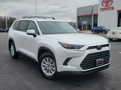 New 2026 Toyota Grand Highlander XLE image 32