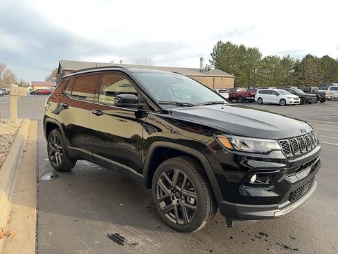 New 2026 Jeep Compass Limited image 4