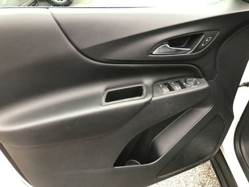 Used 2021 Chevrolet Equinox LT image 10