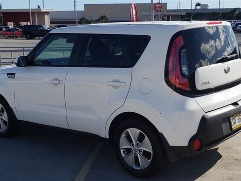 Used 2015 Kia Soul FWD image 3