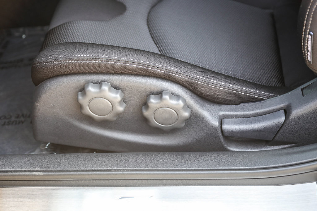 New 2026 Nissan Z Performance w/ Floor Mat Package RWD image 18