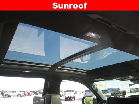Used 2025 GMC Yukon Elevation w/ Elevation Premium Package AWD/4WD image 16