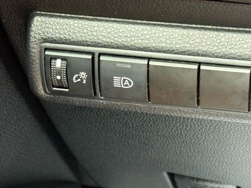 Used 2022 Toyota Corolla LE image 26