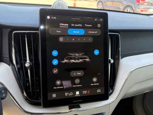 New 2026 Volvo XC60 B5 Ultra w/ Protection Package Premier image 24