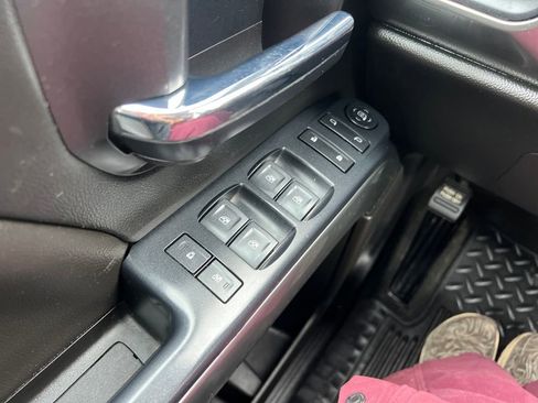 Used 2018 Chevrolet Silverado 1500 LT w/ All Star Edition image 11