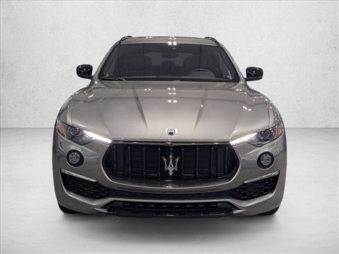 Used 2022 Maserati Levante GT AWD/4WD image 2