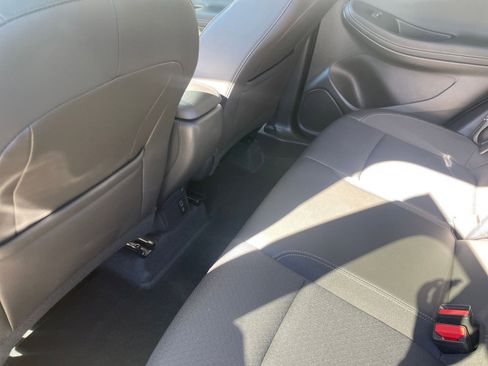 Used 2025 Buick Encore GX Preferred image 24