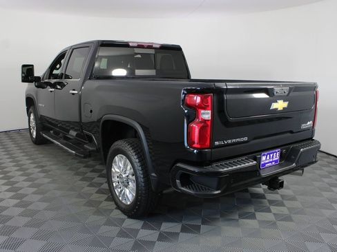 Used 2022 Chevrolet Silverado 2500 High Country w/ Safety Package II AWD/4WD image 25