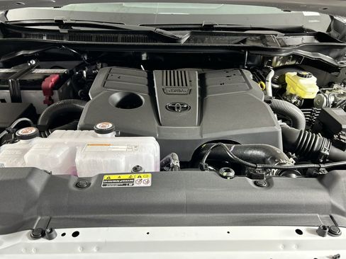 New 2026 Toyota Tundra SR5 AWD/4WD image 10