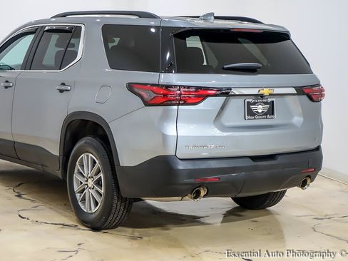 Used 2023 Chevrolet Traverse LT AWD/4WD image 9