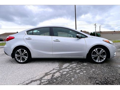 Used 2016 Kia Forte EX w/ EX Premium Package FWD image 14