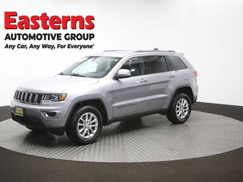 Used 2021 Jeep Grand Cherokee Laredo AWD/4WD image 54