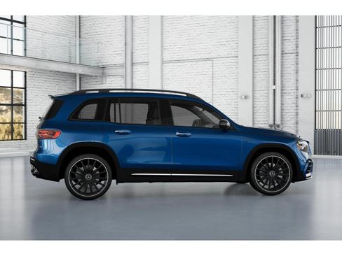 New 2025 Mercedes-Benz GLB 35 AMG 4MATIC image 17