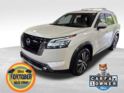 Used 2023 Nissan Pathfinder Platinum w/ Cargo Package