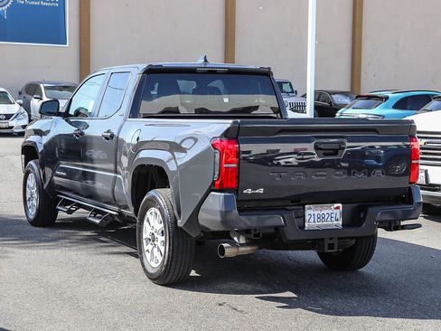 Used 2025 Toyota Tacoma SR5 image 10