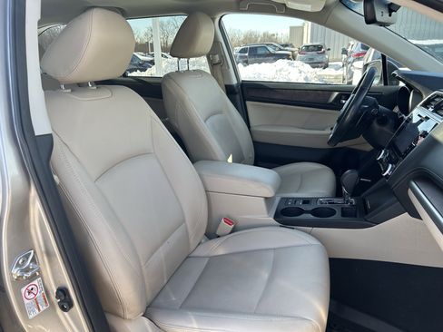 Used 2019 Subaru Outback 2.5i Limited w/ Popular Package #2 image 8