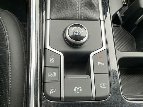 Used 2025 Kia Sorento SX FWD image 23